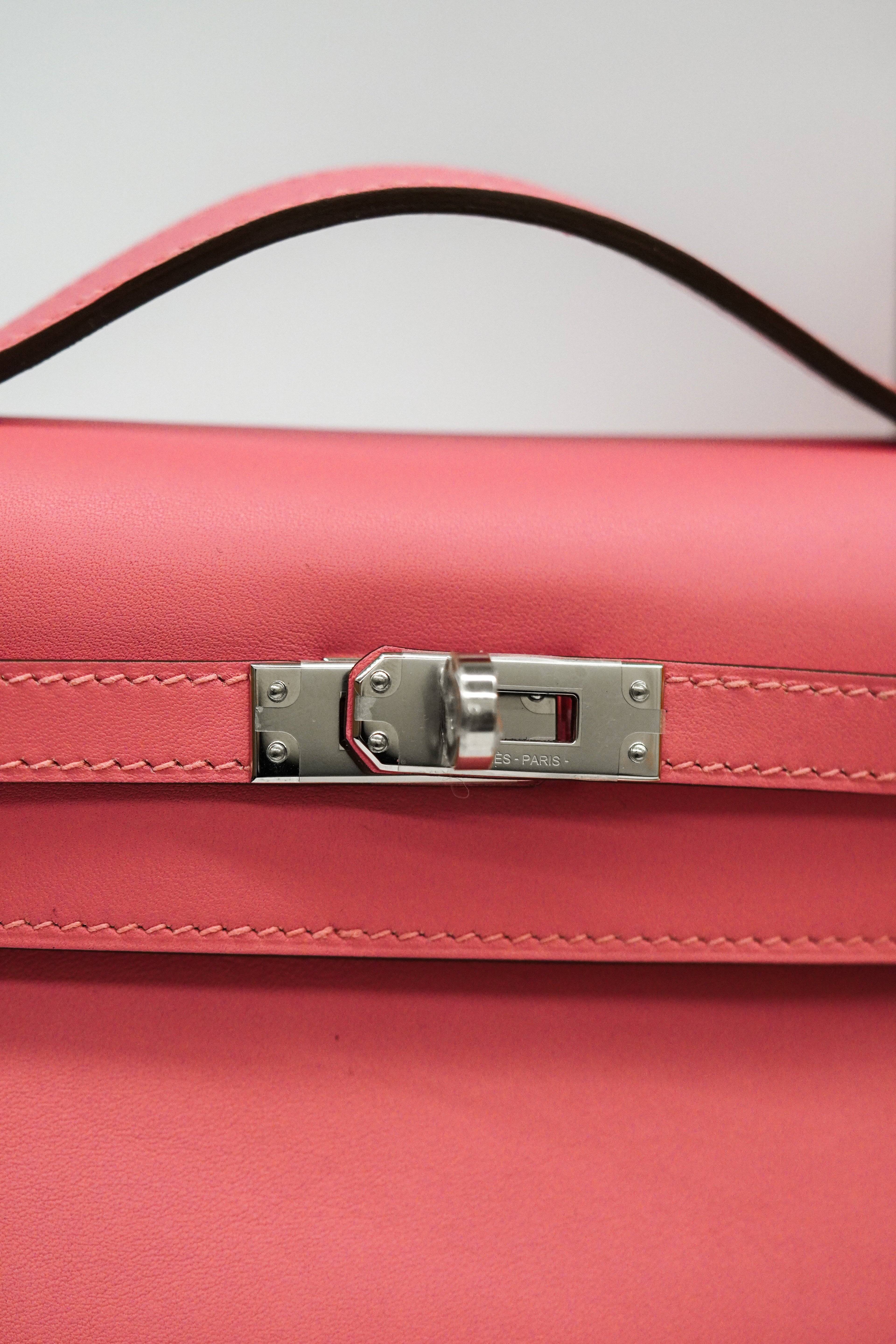 Hermés Kelly Pochette Pink Swift