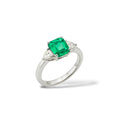 Anello Smeraldo con 2 White Triangle