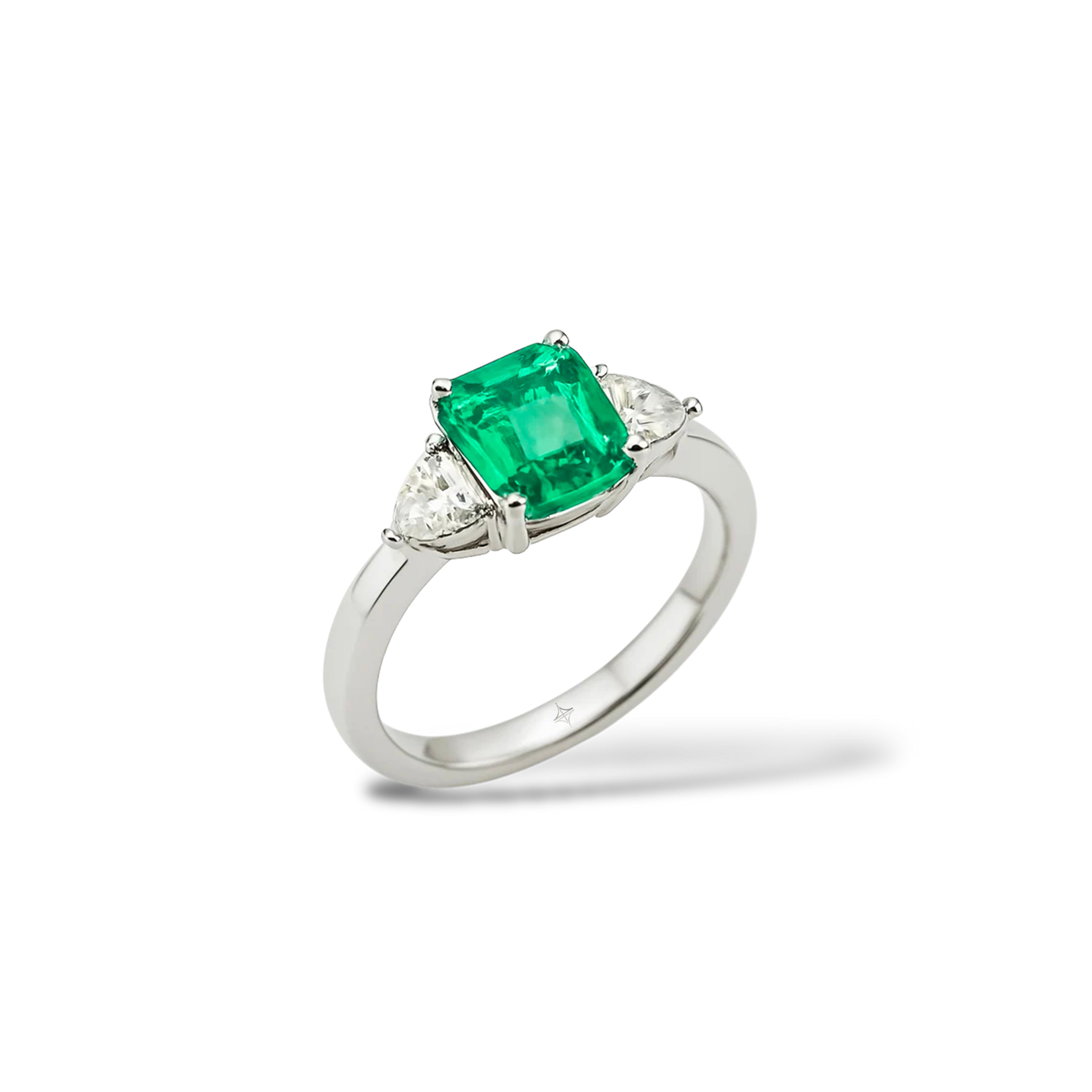 Anello Smeraldo con 2 White Triangle